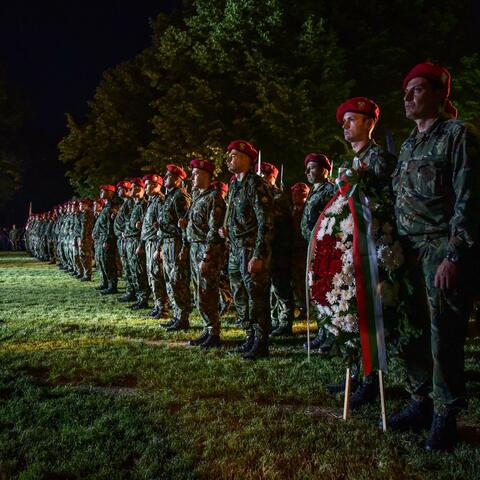 Военен строй по време на честване по случай слизането на Хр. Ботев и неговата чета